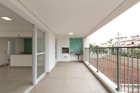 Apartamento para alugar com 166m², 3 quartos e 3 vagas
