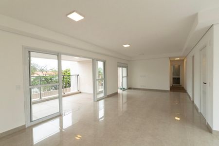 Apartamento para alugar com 166m², 3 quartos e 3 vagas