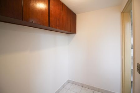 Apartamento para alugar com 70m², 2 quartos e 1 vaga Apartamento para alugar com 70m², 2 quartos e 1 vagaQuarto de Serviço