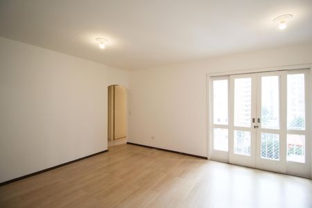 Sala de apartamento para alugar com 2 quartos, 70m² em Vila Uberabinha, São Paulo