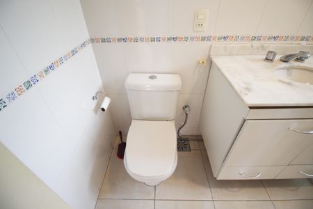 Apartamento para alugar com 70m², 2 quartos e 1 vaga Apartamento para alugar com 70m², 2 quartos e 1 vagaBanheiro Social