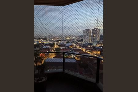 Apartamento à venda com 144m², 4 quartos e 2 vagas Apartamento à venda com 144m², 4 quartos e 2 vagasVaranda