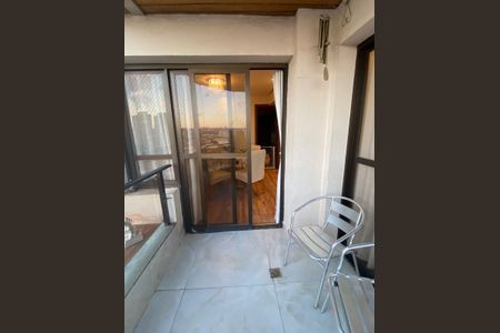 Apartamento à venda com 144m², 4 quartos e 2 vagas Apartamento à venda com 144m², 4 quartos e 2 vagasVaranda