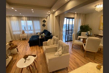 Apartamento à venda com 144m², 4 quartos e 2 vagas Apartamento à venda com 144m², 4 quartos e 2 vagasSala