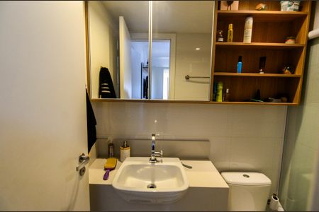 Apartamento à venda com 88m², 3 quartos e 1 vaga Apartamento à venda com 88m², 3 quartos e 1 vagaBanheiro da Suíte 2