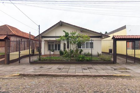 Casa para alugar com 170m², 3 quartos e 12 vagasFachada