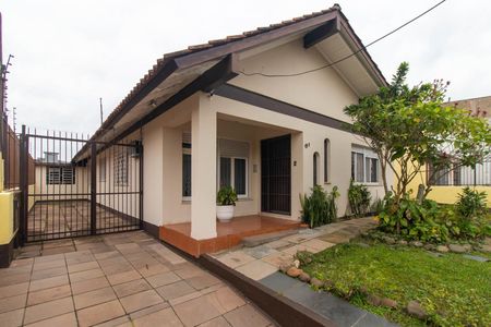 Casa para alugar com 170m², 3 quartos e 12 vagasFachada