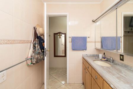 Casa para alugar com 170m², 3 quartos e 12 vagasBanheiro do Quarto 1