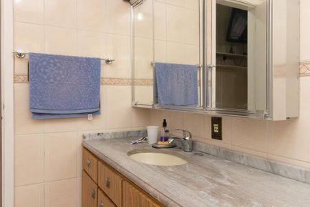 Casa para alugar com 170m², 3 quartos e 12 vagasBanheiro do Quarto 1