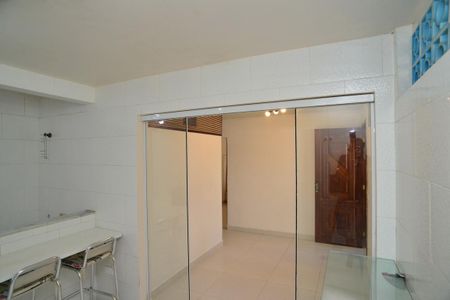 Casa para alugar com 140m², 1 quarto e sem vaga Casa para alugar com 140m², 1 quarto e sem vagaCozinha