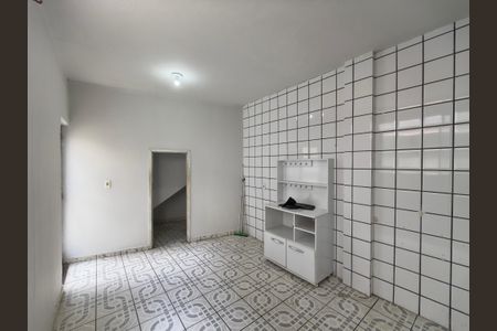 Sala de casa para alugar com 1 quarto, 30m² em Curicica, Rio de Janeiro
