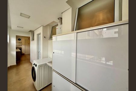 Apartamento para alugar com 139m², 2 quartos e 1 vaga Apartamento para alugar com 139m², 2 quartos e 1 vagaLavanderia
