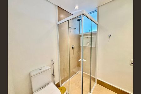 Apartamento para alugar com 139m², 2 quartos e 1 vaga Apartamento para alugar com 139m², 2 quartos e 1 vagaBanheiro da Suíte