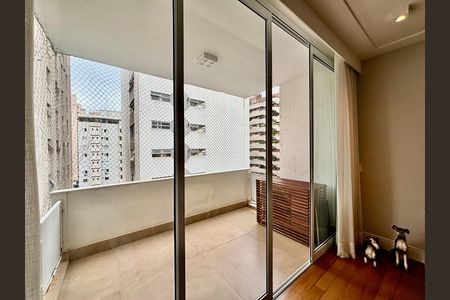 Apartamento para alugar com 139m², 2 quartos e 1 vaga Apartamento para alugar com 139m², 2 quartos e 1 vagaSala
