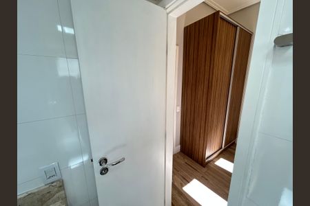 Apartamento à venda com 151m², 3 quartos e 2 vagas Apartamento à venda com 151m², 3 quartos e 2 vagasBanheiro da Suíte 1