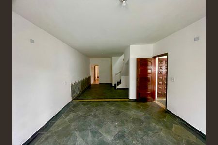 Sala de casa para alugar com 3 quartos, 180m² em Jardim Rossi, Guarulhos