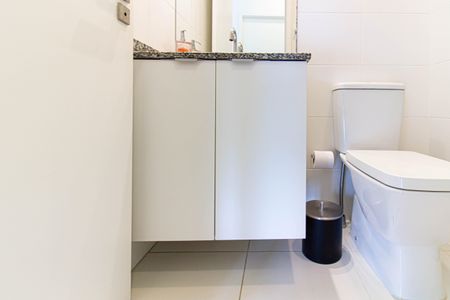 Apartamento para alugar com 62m², 2 quartos e 2 vagas Apartamento para alugar com 62m², 2 quartos e 2 vagasBanheiro Social