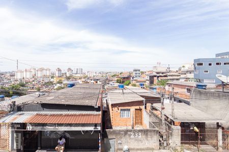 Vista de casa para alugar com 2 quartos, 55m² em Jardim Santa Tereza, Carapicuíba