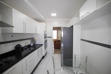 Apartamento para alugar com 112m², 3 quartos e 3 vagas Apartamento para alugar com 112m², 3 quartos e 3 vagasCozinha