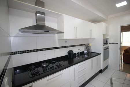 Apartamento para alugar com 112m², 3 quartos e 3 vagas Apartamento para alugar com 112m², 3 quartos e 3 vagasCozinha