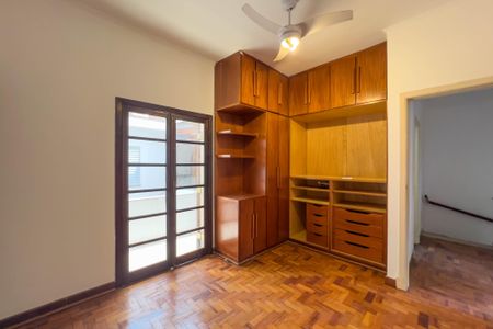 Casa para alugar com 330m², 3 quartos e 4 vagasSuíte