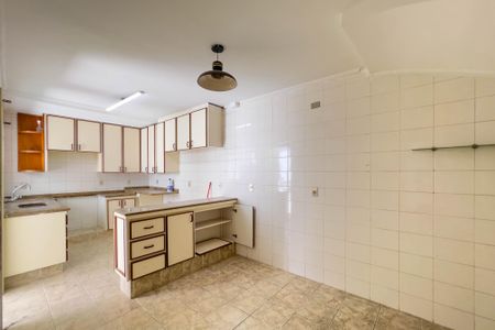 Casa para alugar com 330m², 3 quartos e 4 vagasCozinha