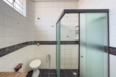 Casa para alugar com 330m², 3 quartos e 4 vagasBanheiro Social