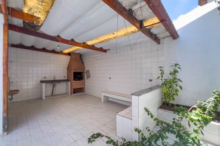 Casa para alugar com 330m², 3 quartos e 4 vagasQuintal