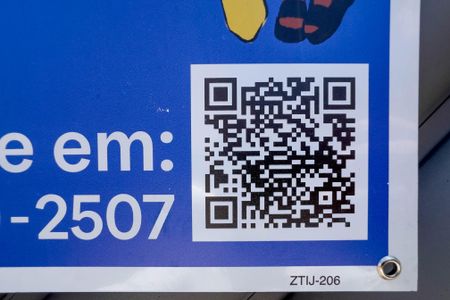 Casa para alugar com 330m², 3 quartos e 4 vagasPlaca ZTIJ-206