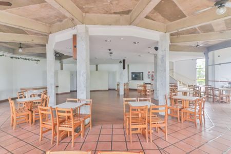 Apartamento para alugar com 72m², 2 quartos e 1 vaga Apartamento para alugar com 72m², 2 quartos e 1 vagaÁrea comum - Salão de festas