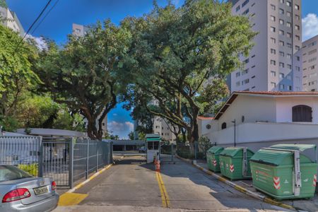 Apartamento para alugar com 72m², 2 quartos e 1 vaga Apartamento para alugar com 72m², 2 quartos e 1 vagaFachada