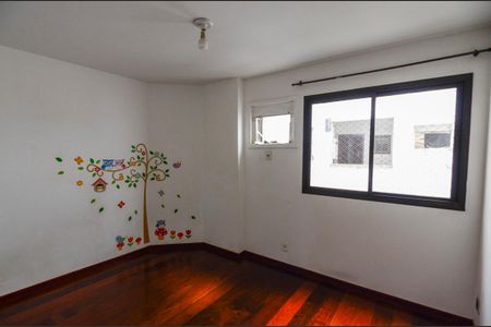 Apartamento à venda com 132m², 4 quartos e 2 vagasSuíte 1