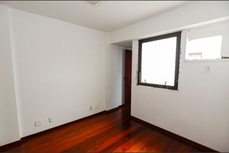 Apartamento à venda com 132m², 4 quartos e 2 vagasSuíte 3