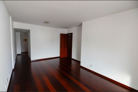 Apartamento à venda com 132m², 4 quartos e 2 vagasSala