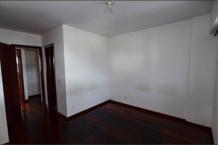 Apartamento à venda com 132m², 4 quartos e 2 vagasSuíte 2