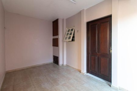 Garagem de casa de condomínio para alugar com 3 quartos, 130m² em Camaquã, Porto Alegre