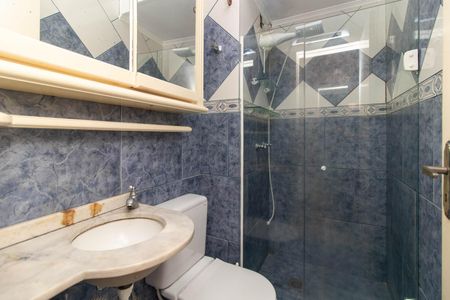 Banheiro 2 de casa de condomínio para alugar com 3 quartos, 130m² em Camaquã, Porto Alegre