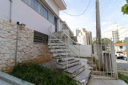 Casa para alugar com 300m², 4 quartos e 2 vagasFachada