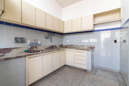 Casa para alugar com 300m², 4 quartos e 2 vagasCozinha