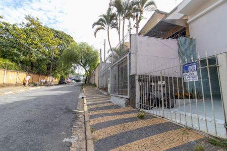 Casa para alugar com 300m², 4 quartos e 2 vagasFachada