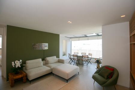 Apartamento à venda com 83m², 1 quarto e 1 vagaSalSala 