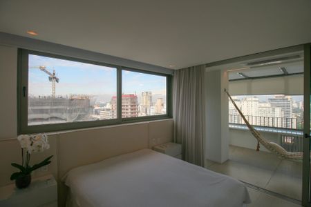 Apartamento à venda com 83m², 1 quarto e 1 vagaSuíte