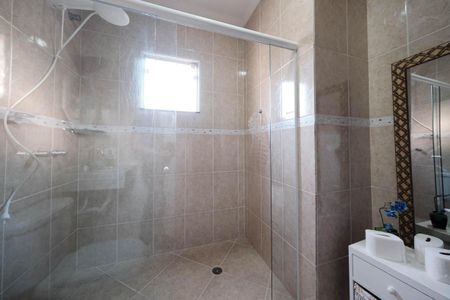 Casa à venda com 180m², 4 quartos e 4 vagasBanheiro Social