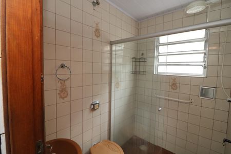 Casa à venda com 110m², 3 quartos e 2 vagasBanheiro