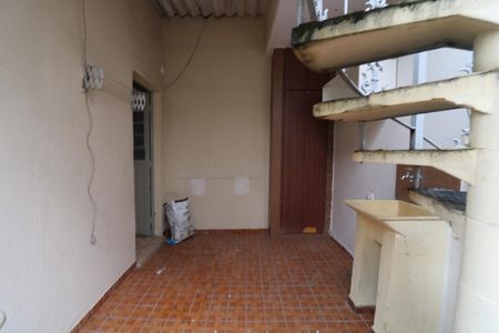 Casa à venda com 110m², 3 quartos e 2 vagasÁrea de Serviço C2