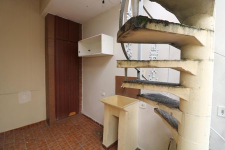 Casa à venda com 110m², 3 quartos e 2 vagasÁrea de Serviço