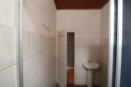 Casa à venda com 110m², 3 quartos e 2 vagasBanheiro C2
