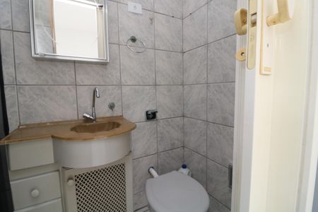 Casa à venda com 110m², 3 quartos e 2 vagasBanheiro da Suíte
