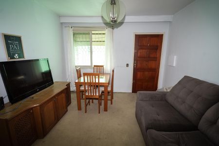 Sala de apartamento para alugar com 1 quarto, 45m² em Humaitá, Porto Alegre