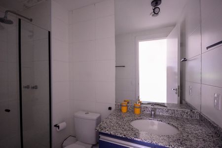 Apartamento para alugar com 55m², 2 quartos e 1 vaga Apartamento para alugar com 55m², 2 quartos e 1 vagaBanheiro da Suite